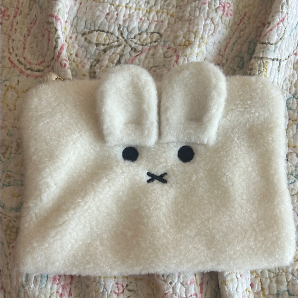 Cute miffy Fuzzy Zip Pouch - Cream